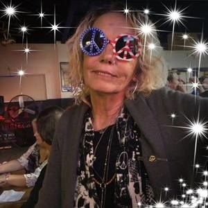 Meet your Posher, Vicki